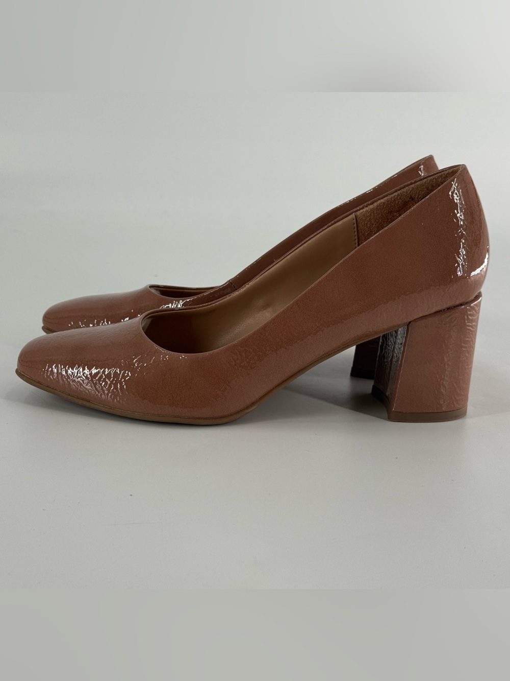 Naturalizer Block Heel Square‎ Toe 8.5 Tan